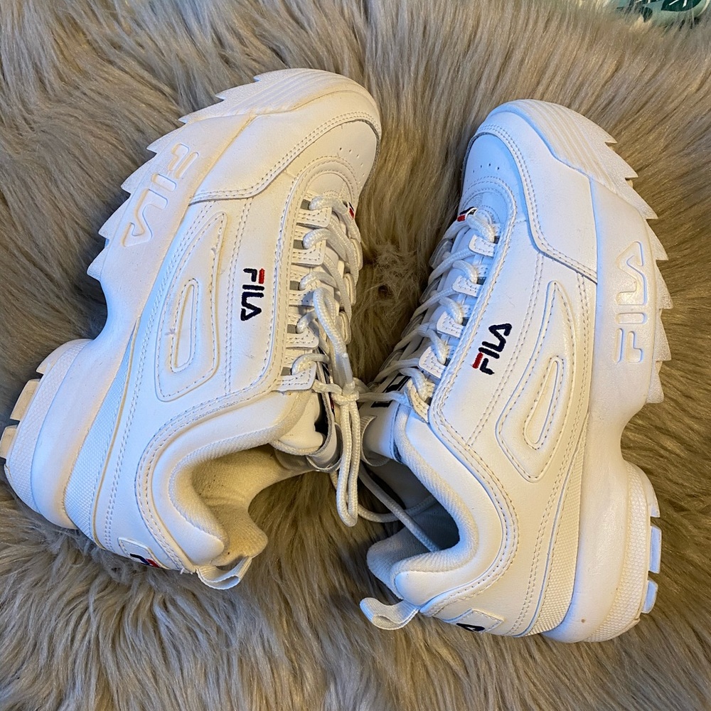 White fila disruptors